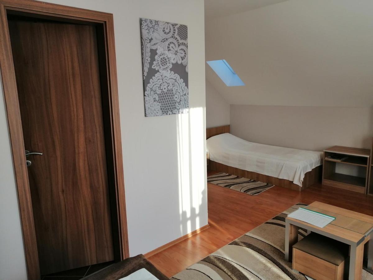 Csipkeház Apartman Cserkeszőlő Exterior foto