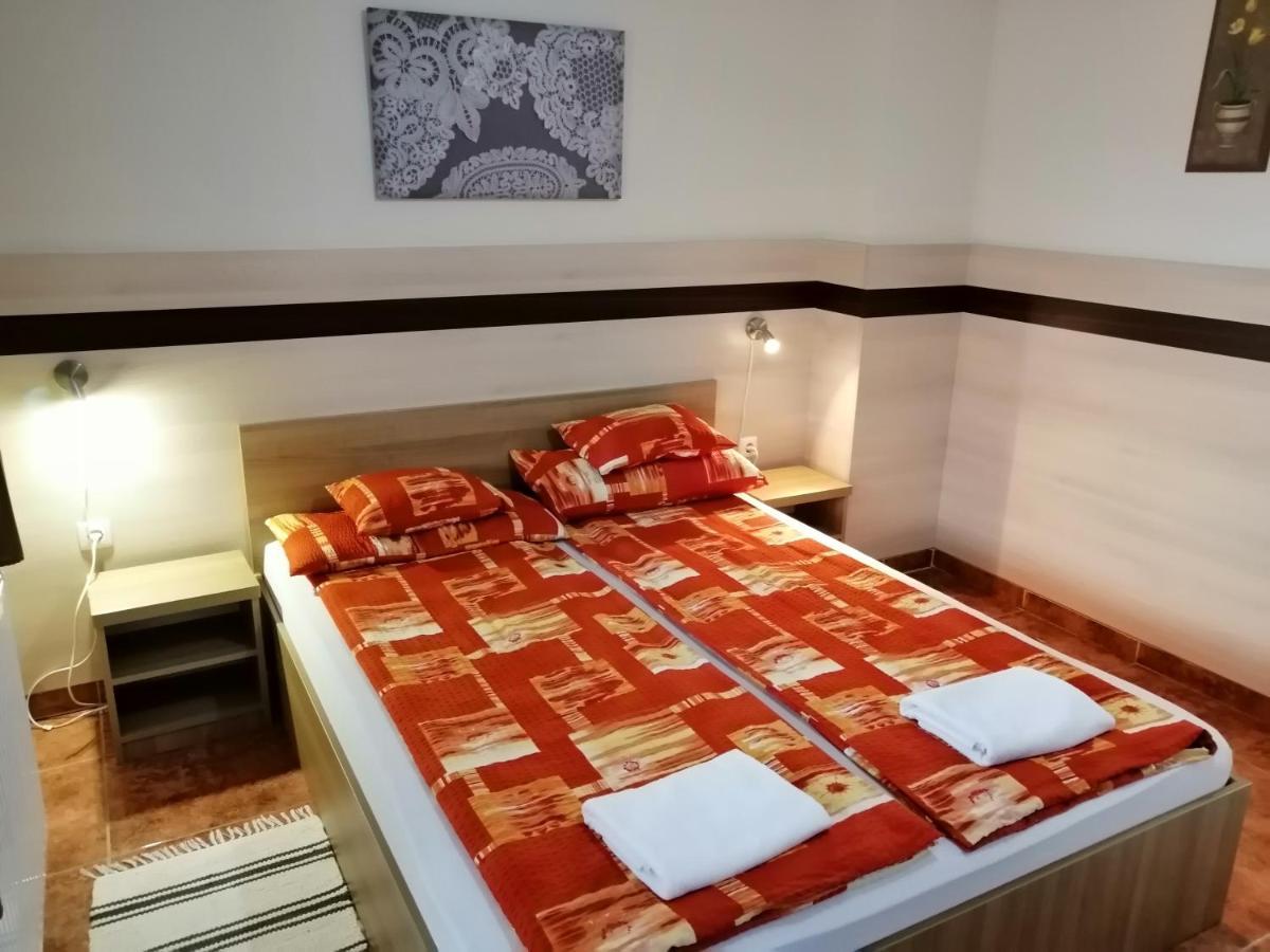 Csipkeház Apartman Cserkeszőlő Exterior foto