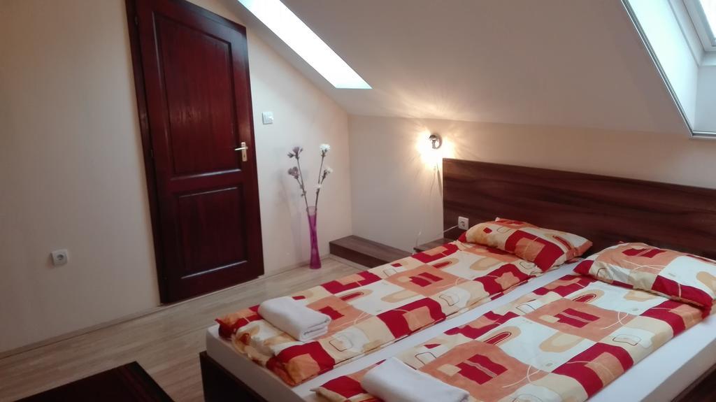 Csipkeház Apartman Cserkeszőlő Exterior foto