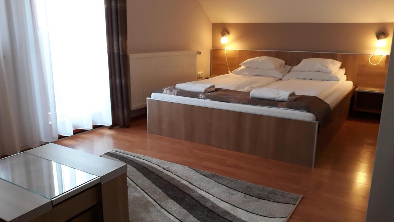 Csipkeház Apartman Cserkeszőlő Exterior foto